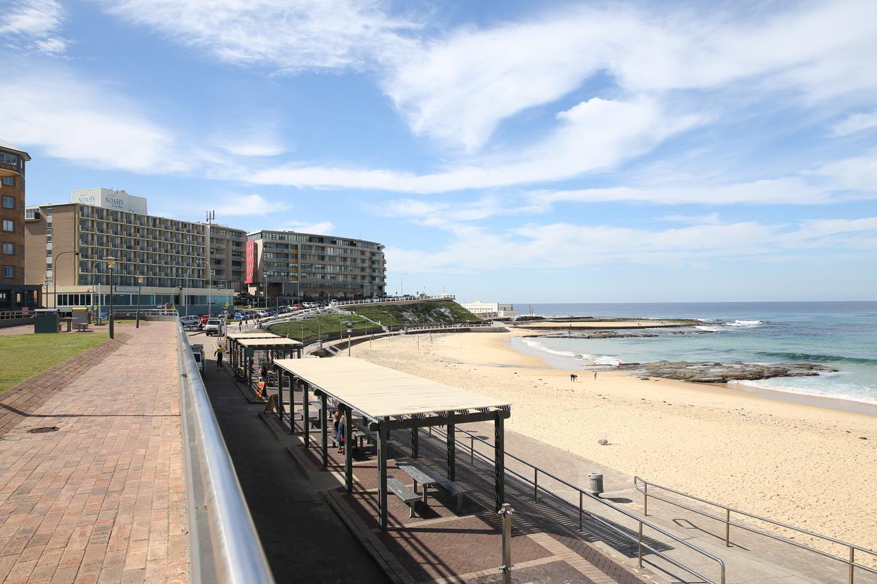 Arena Luxury Beachfront Apartment Newcastle Dış mekan fotoğraf