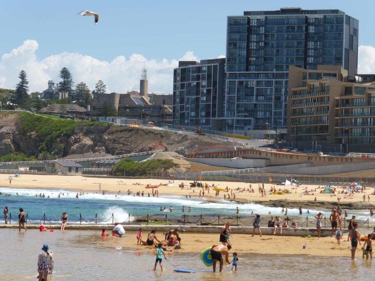 Arena Luxury Beachfront Apartment Newcastle Dış mekan fotoğraf