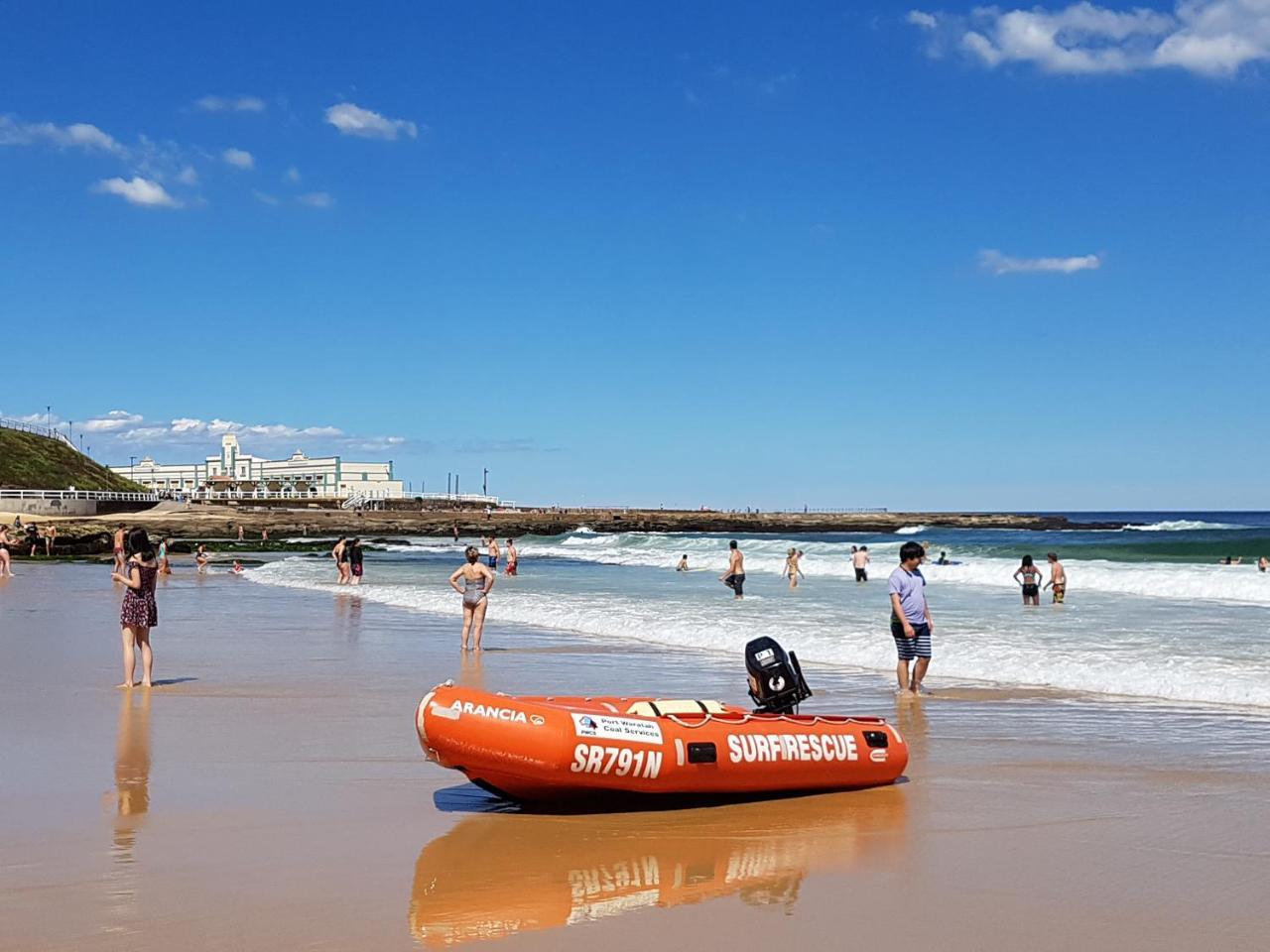 Arena Luxury Beachfront Apartment Newcastle Dış mekan fotoğraf